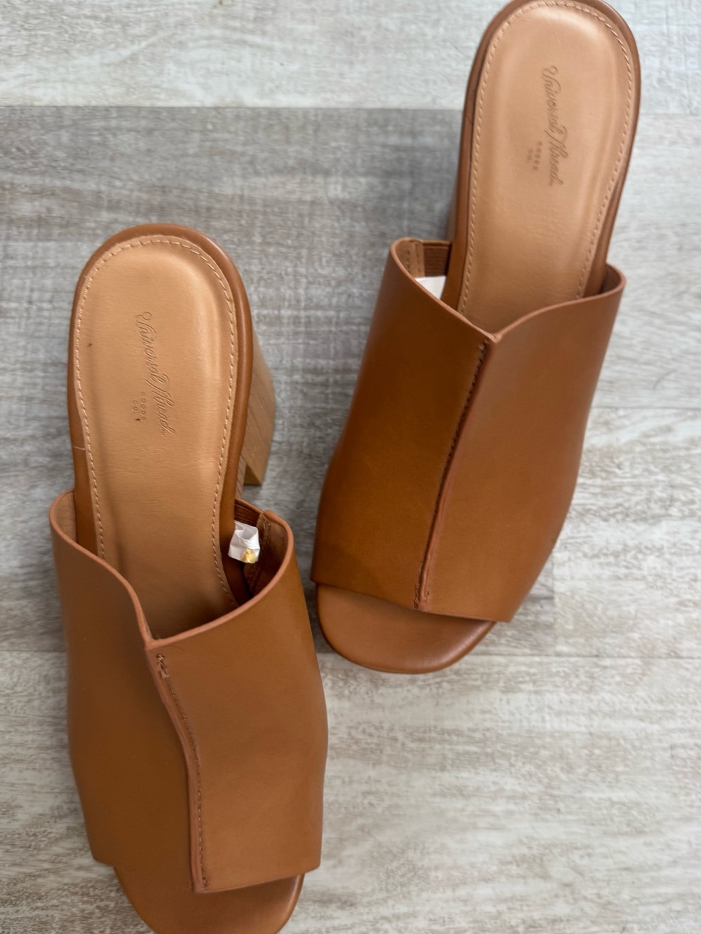 Vintage threads Tan Leather Open-Toe Mule